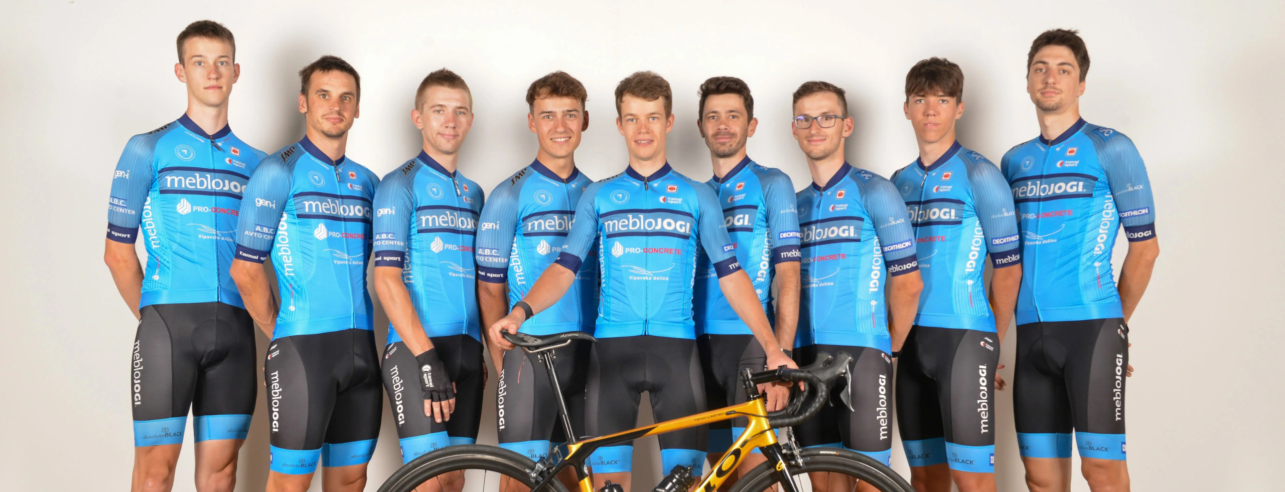 Člani meblojogi cycling team